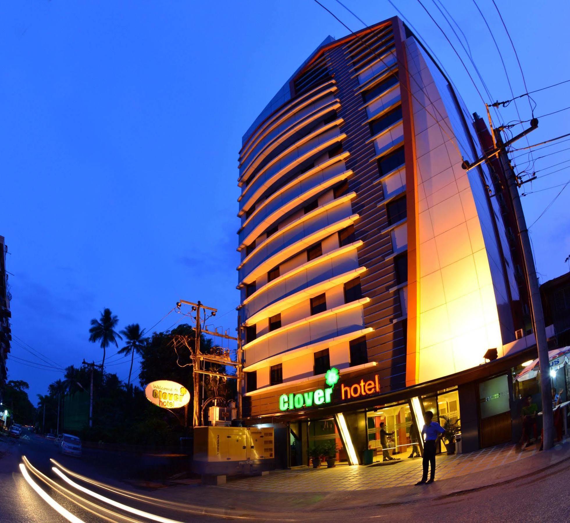 Clover Hotel Yangon Exteriör bild
